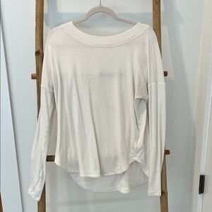 Athleta Cream Long Sleeve Women's Top